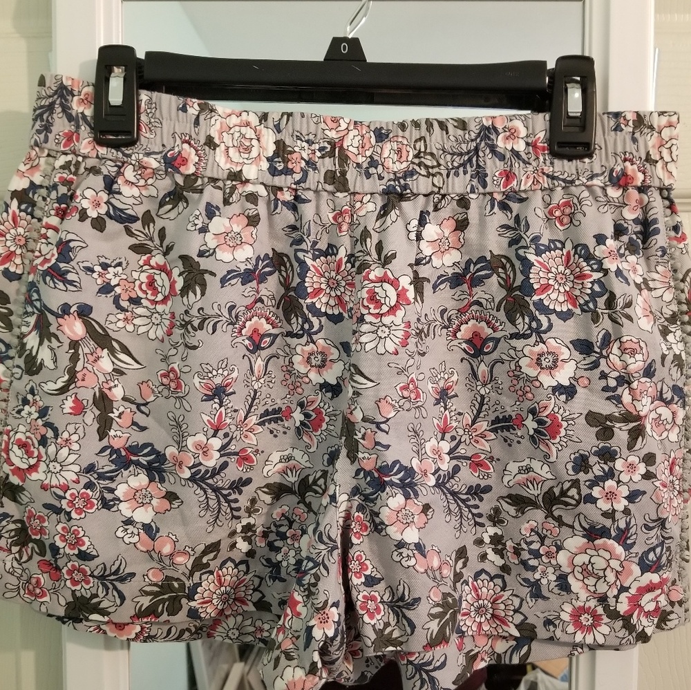 🌟3/$10 Loft Patterned Shorts🌟